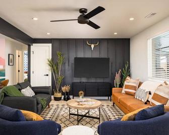 Wild West Disco Haus 2.0! New Hot Tub, Patio + Gym - Denver - Living room