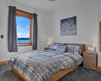 Finest Retreats - The Sea Cottage - Avoch - Bedroom