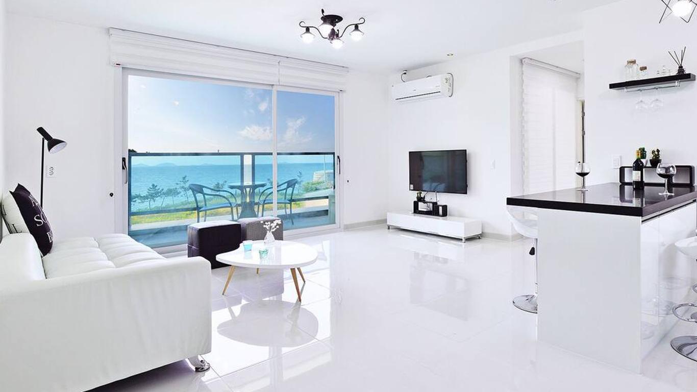 Glories Pension