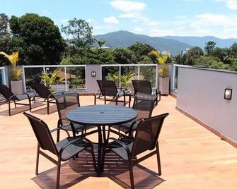 Pousada Solarium Flats Itagua Próximo ao Aquário e a Praça da Baleia - Ubatuba - Varanda