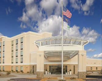 Holiday Inn Terre Haute By IHG - Terre Haute - Edificio