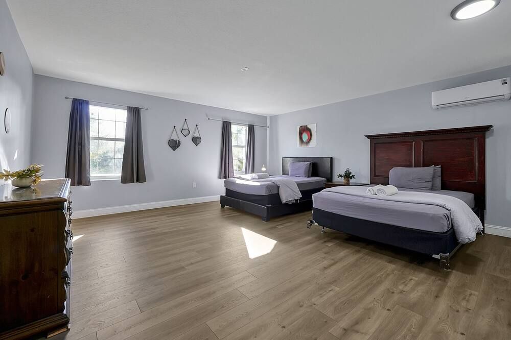 Salty Heated Pool Escape - Nearby Beach - Palm Coast - Bedroom
