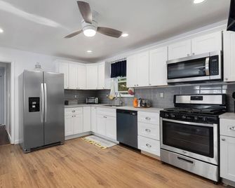 Home Sweet Home in Danbury - Данбері - Кухня