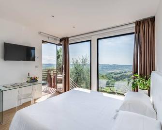 Villa I Barronci Resort & Spa - San Casciano Val Di Pesa - Bedroom