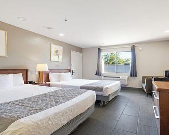 Budget Inn and Suites - Stockton - Bedroom