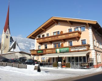 Apartment Uderns near Hochzillertal Ski Lift - Uderns - Gebouw