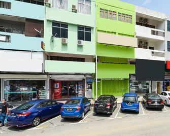 Hotel O Kuantan Backpackers - Kuantan - Building