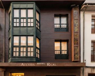 Hotel Avenida Real - Villaviciosa - Edificio