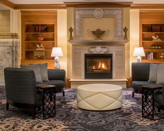 Embassy Suites by Hilton Portland Downtown - Portland - Lounge