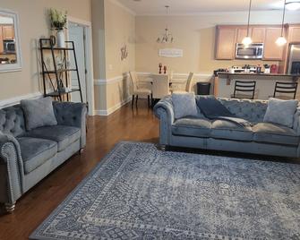 Elegant condo in the heart of Fayetteville - Fayetteville - Sala de estar