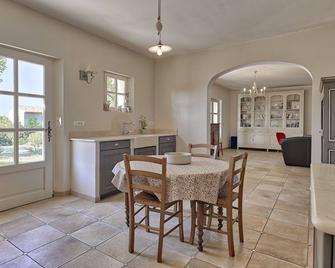 Villa with pool and garden - Cucuron - Comedor