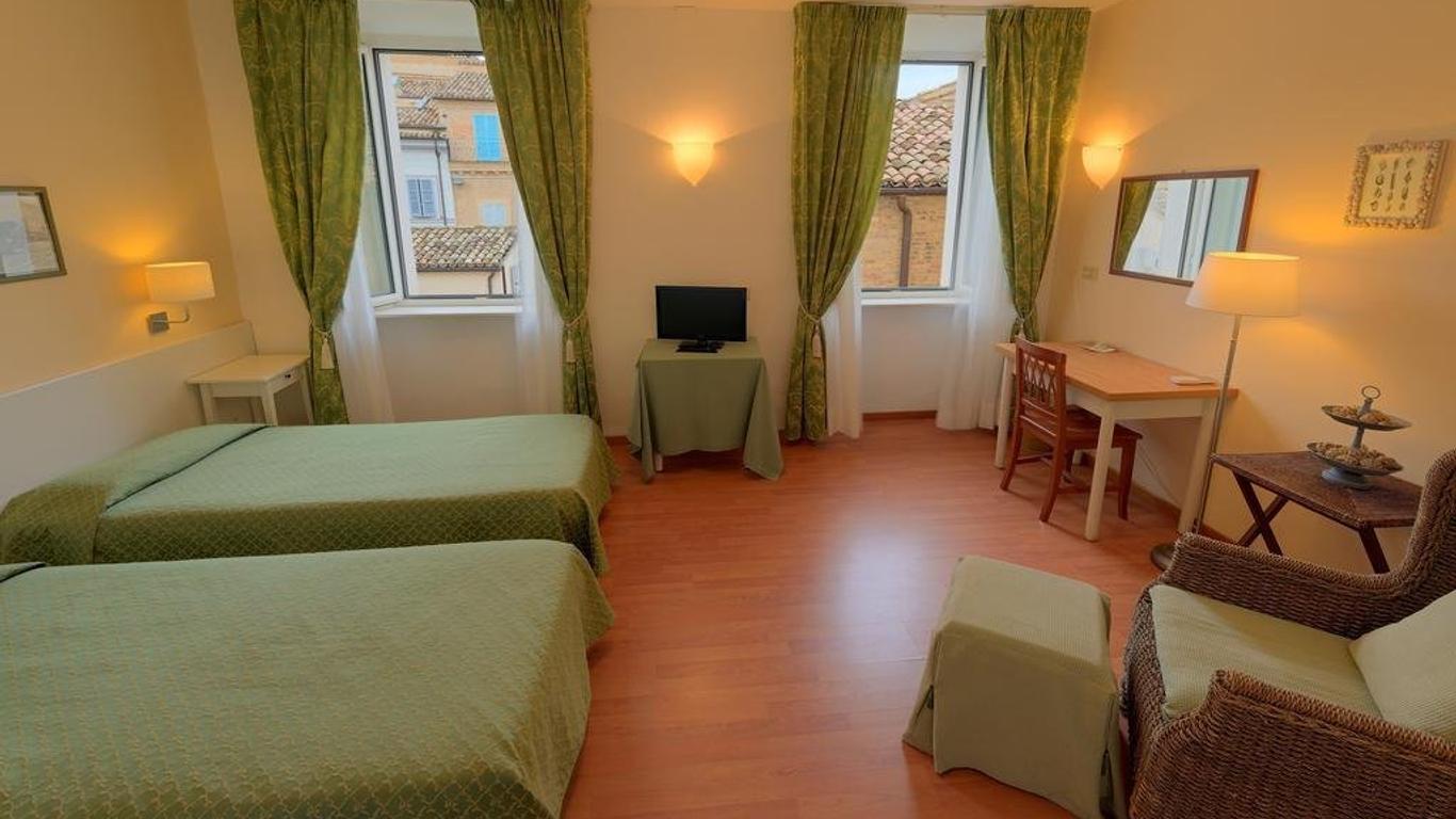 Hotel Lauri