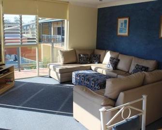 Grandeur Holiday Units - Merimbula - Sala de estar