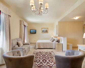 هوتل ريجينا إلينا - أولبيا - غرفة نوم