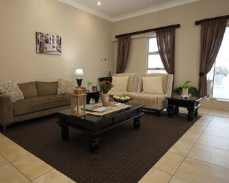 House on Olof Palme - Windhoek - Sala de estar