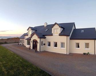 Atlantic Breeze - Rossnowlagh - Building