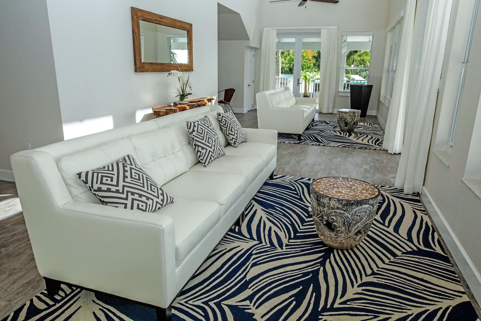 Dolphin Point Villas - קי לארגו - סלון