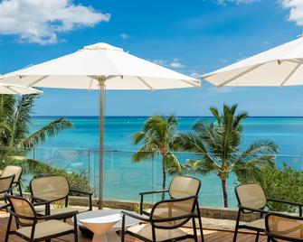 Mystik Life Style By Newmark - Mont Choisy - Patio