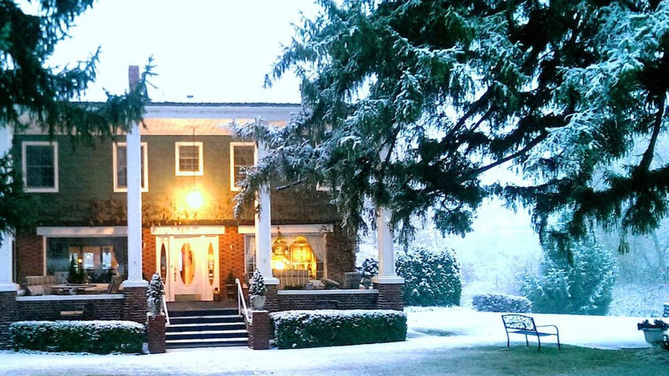 Warm Springs Inn & Winery