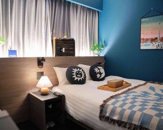 Hotel She, Osaka - Osaka - Quarto