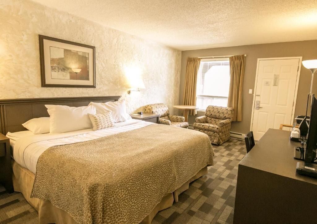 Crystal Springs Lodge - Radium Hot Springs