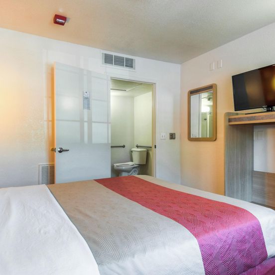 Motel 6-Pomona, Ca - Los Angeles