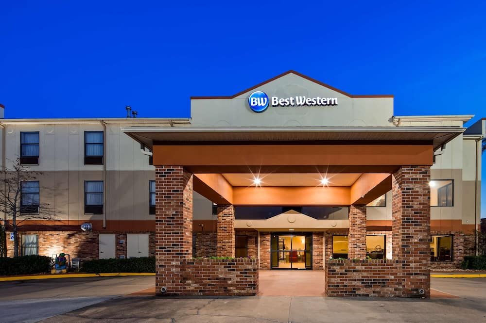 Building view of Best Western Rayne Inn