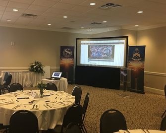 Chateau Saint Denis Hotel - Natchitoches