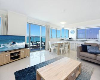 Beachfront Towers - Maroochydore - Living room