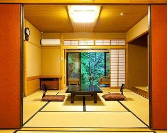Kurokawa Onsen Oku no Yu - Minamioguni - Essbereich