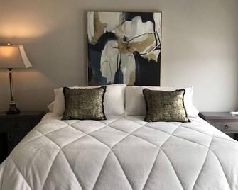 New York Flat feel in Downtown Escanaba - Escanaba