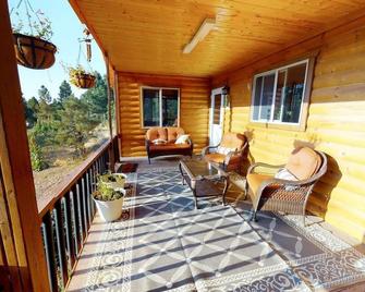 Long View Cabin, Breakfast Deck overlooking the Canyon! - Monticello - Balkon
