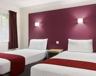 Days Inn by Wyndham Maidstone - Maidstone - Bedroom