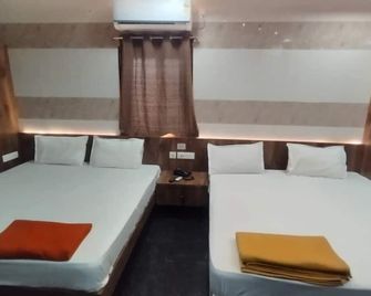 Bk Stays - Chīrāla - Habitación