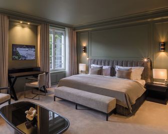 Hotel Bayerischer Hof - Munchen