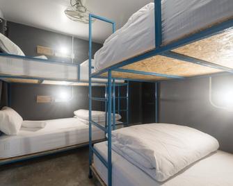Bed Hostel - Phuket City - Bedroom