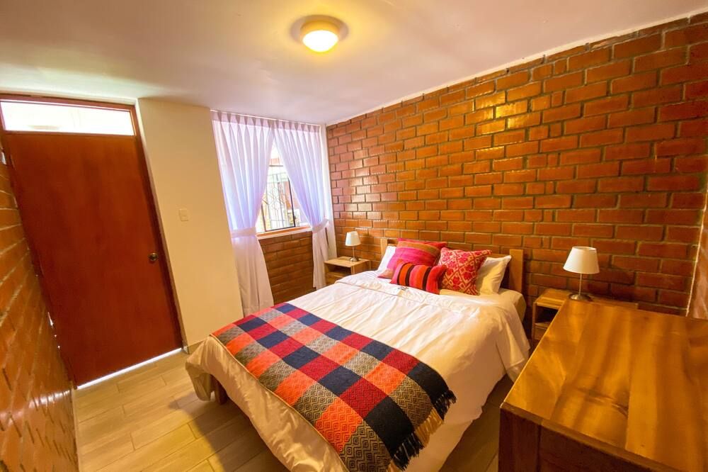 Tupac Huaraz - הואראז - חדר שינה