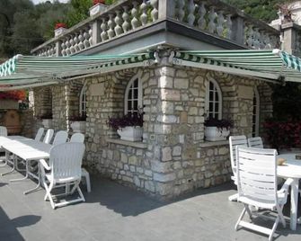 Villa Pinetina - Gargnano - Patio