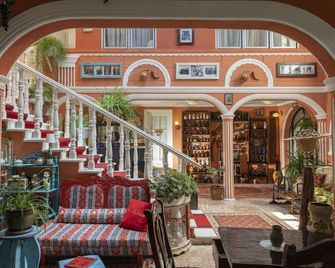 Elia Boutique Hostel & Apart-Hotel - T'bilisi - Resepsjon