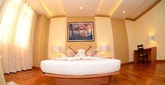 Vegas Hotel - Nay Pyi Taw - Nay Pyi Taw - Bedroom