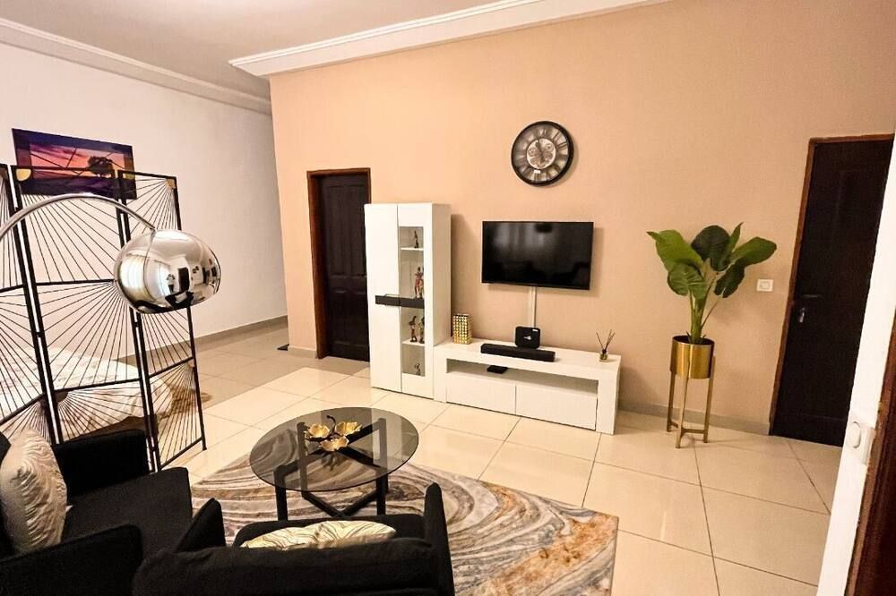 Large studio at your disposal in Abidjan - Abidjan - Living room