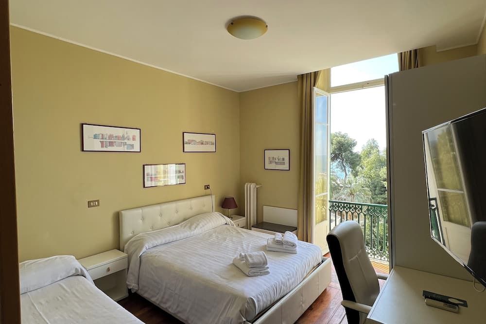 Hotel Petit Royal - Ospedaletti - Спальня
