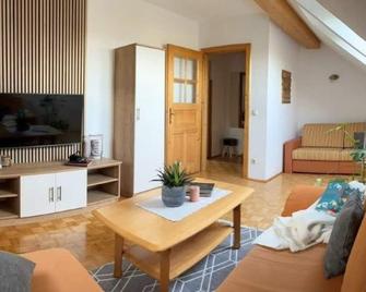 Ferienwohnung Seiringer - Attersee am Attersee - Wohnzimmer
