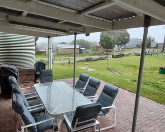 Pink Gums Farmstay - Goolwa - Patio
