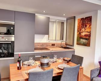 Cozy apartment between lake and mountains - Annecy - Jadalnia