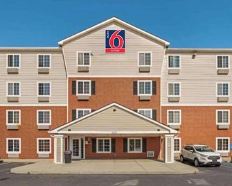 Studio 6 Extended Stay Cincinnati Sharonville Oh - Cincinnati - Building