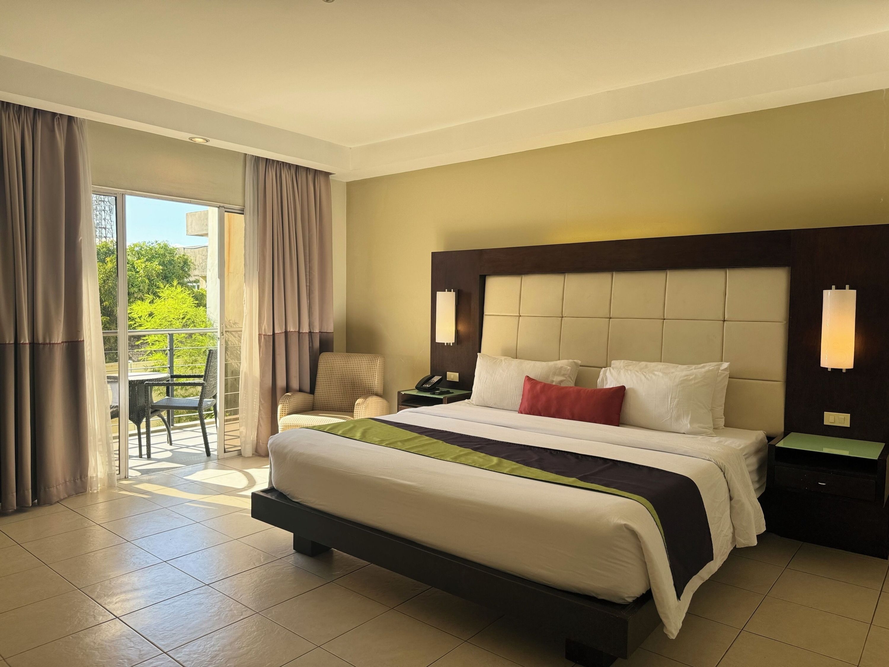 Circle Inn - Iloilo City Center thumbnail 3