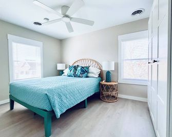 3BR 2BA Dog-Friendly Condo in Ventnor Heights with parking and fenced yard! - Ventnor City - Habitación