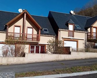 Loudenvielle 50m from the lake and Skyvall cosy house superb mountain views - Loudenvielle - Bâtiment