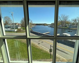 Historic Selkirk Lighthouse-2nd Floor Only - Pulaski - Balkon